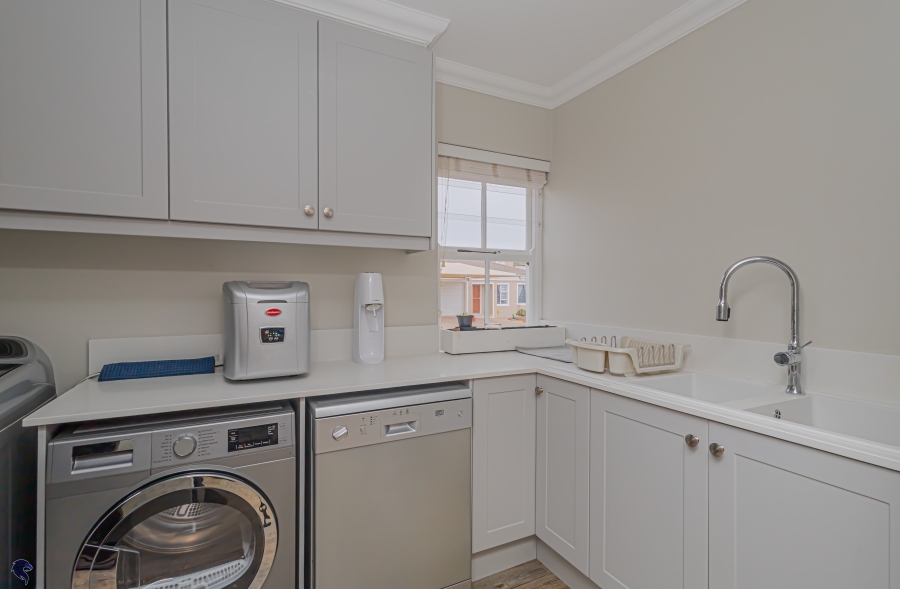 4 Bedroom Property for Sale in Country Club Western Cape
